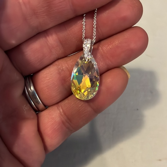 NEW- "Aurora Borealis" pendant set in Sterling  on 18" chain (stamped) - Picture 4 of 5